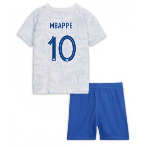 Francuska Kylian Mbappe #10 Gostujuci Dres za Dječji SP 2022 Kratak Rukavima (+ kratke hlače)